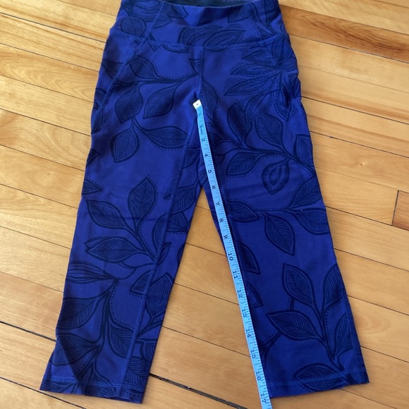 Free when you buy any item! Reitmans Hyba Cropped XXS Leggings - Picture 5 of 5